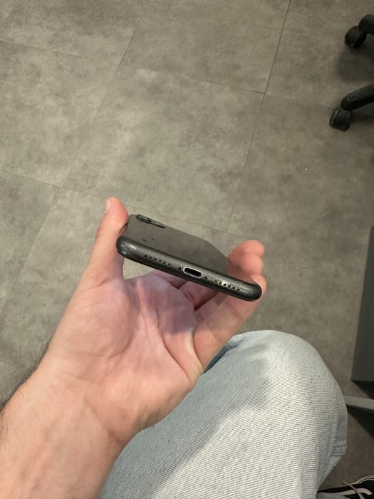 iPhone 11 64gb preto