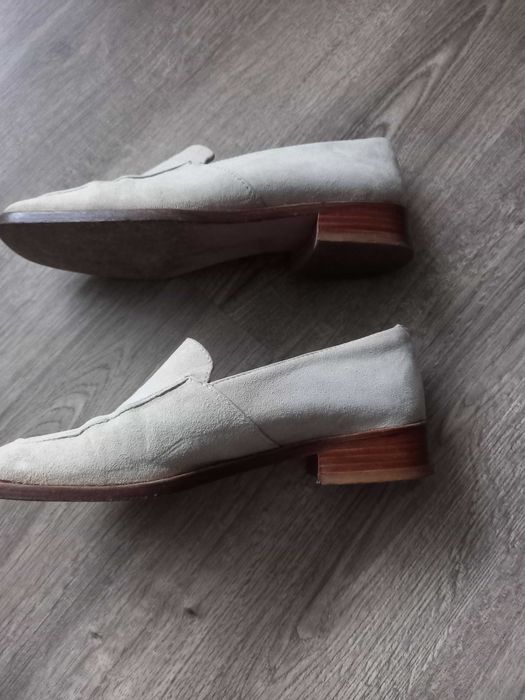 Sapatos clássicos camurça