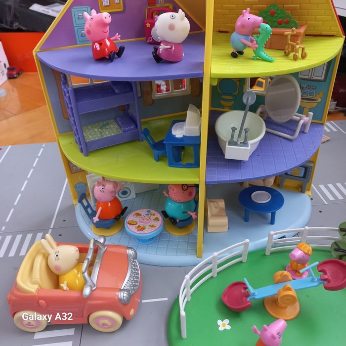 Świnka Pepa duzy zestaw  domek Pepy, plac zabaw,  auto