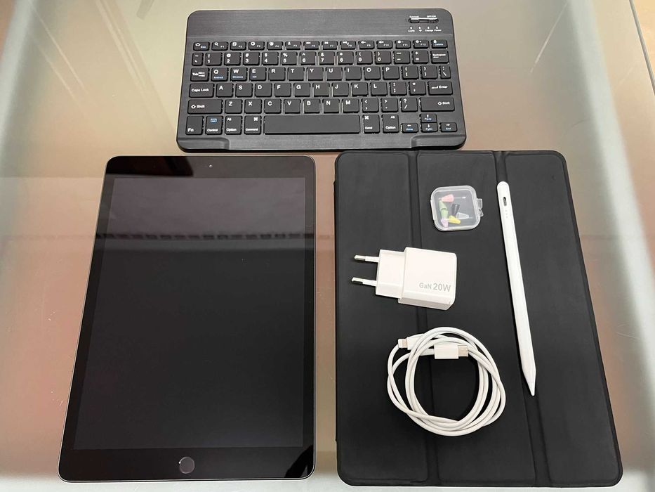 iPad 10.2 + Extras447071560296704001