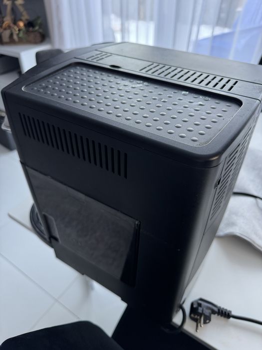 Express DeLonghi Magnifica uszkodzony