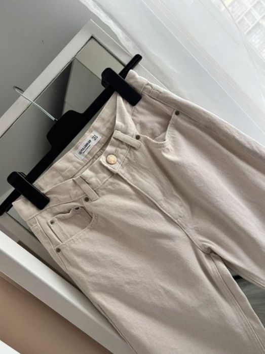 JAsne jeansy Pull&bear high waist