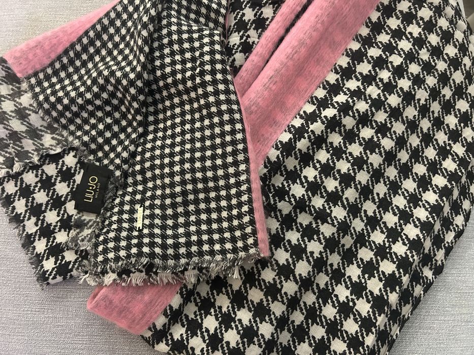 Cachecol Liu Jo Edição Limitada – Preto, Branco