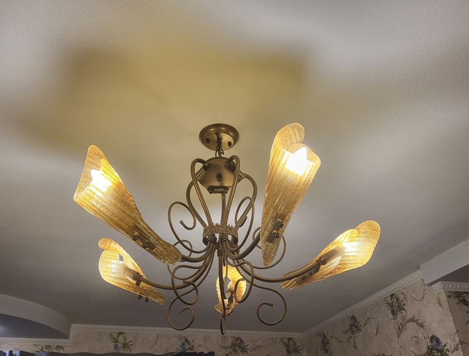 Кована люстра +2 бра
