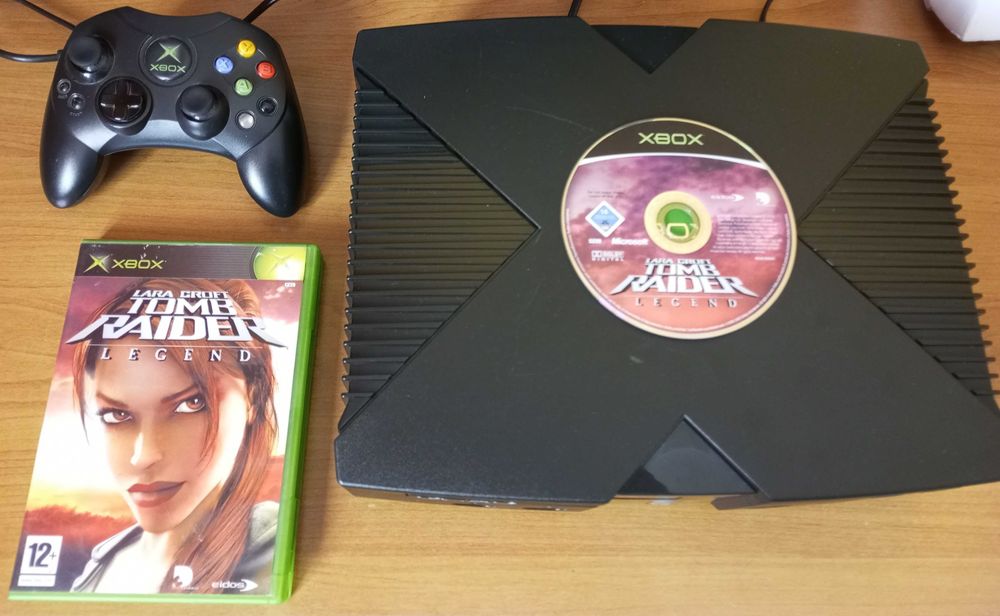 Xbox Classic 500 GB + Tomb Raider