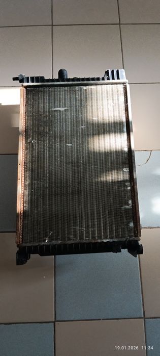 радіатор охолодження Opel Vectra