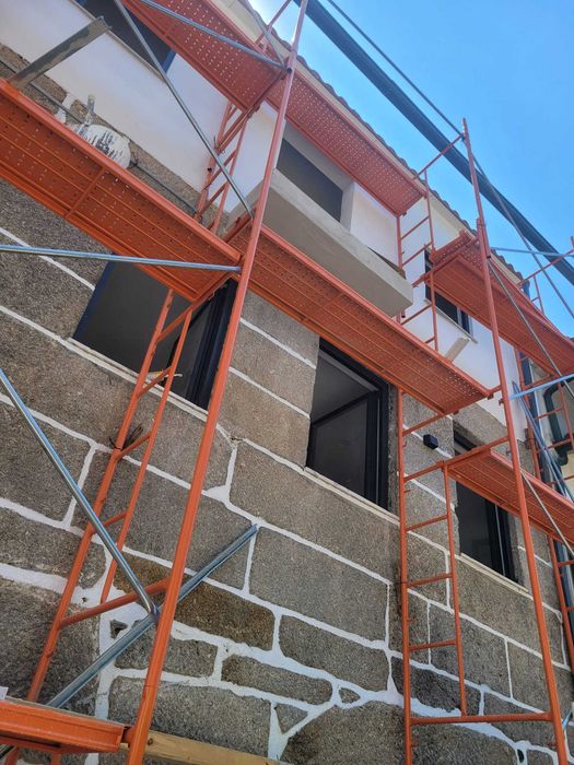 Rental of 9 Scaffold Units