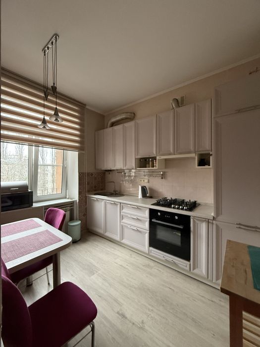 Сдам 2 ком кв Леси Украинки ул.