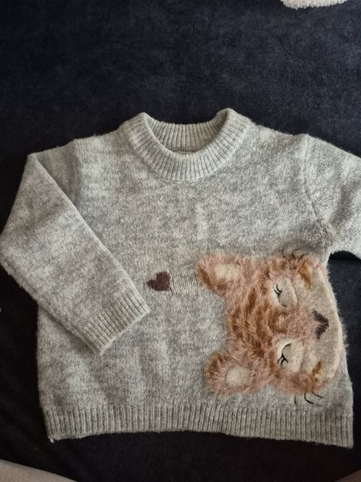 Zara sweterek dziewczęcy z liskiem rozmiar 12-18 miesięcy 86cm