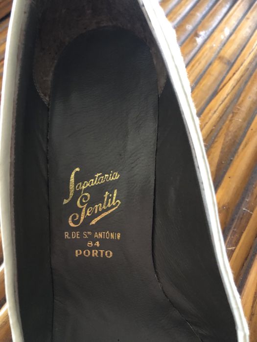 Sapatos vintade de senhora em pele