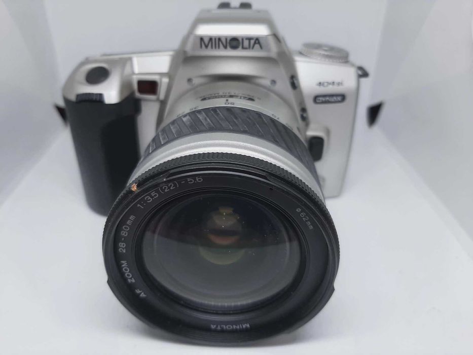 Aparat Minolta 404 SI Dynax z obiektywem 28-80mm 1:3.5 (22)-5.6