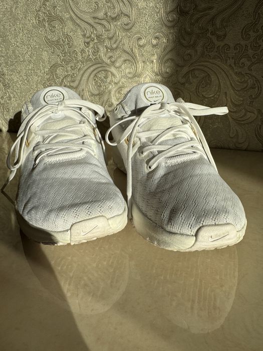 Срочно торг Кроссовки женские белые Nike Wmns City Trainer 3