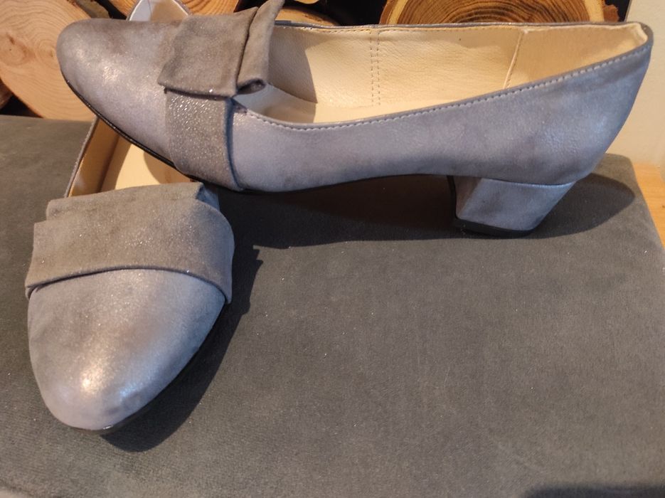 Buty szare rozm 39