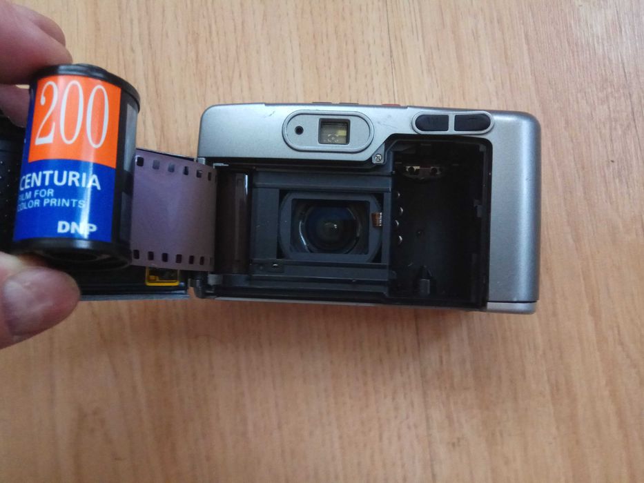 Якісний плівковий фотоаппарат Samsung Fino 800 ( Zoom)  справний