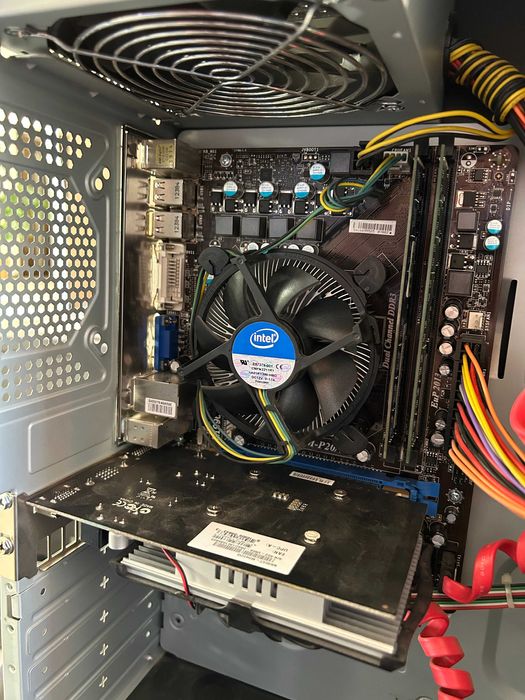 Комп'ютер з монітором. SSD 120, HDD 500, DDR3 8GB, 4GB Graphics 3.4Ghz