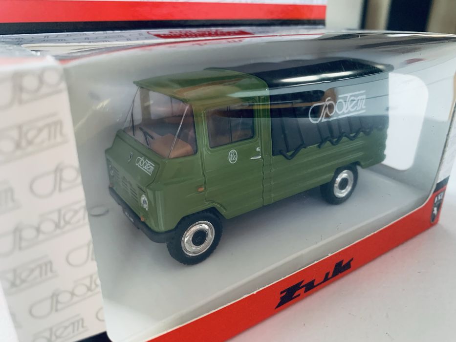 Samochód Żuk Społem kolekcja PRL model Daffi
