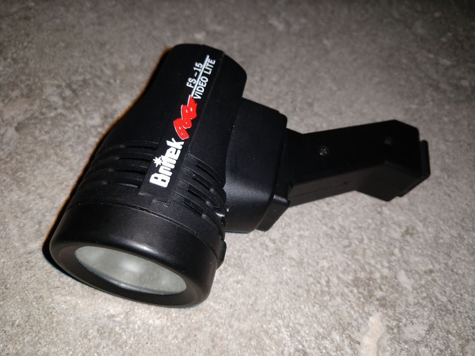 Дополнительное освещение для видеокамеры