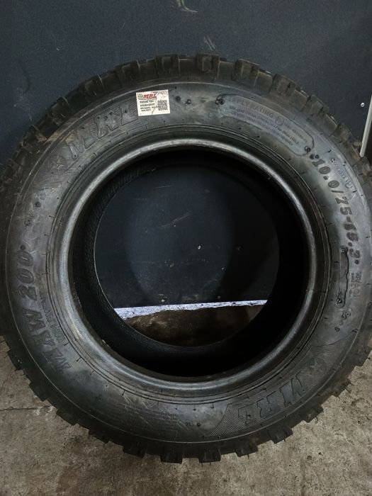 Opony 10.0 75 - 15.3 MRL NOWE