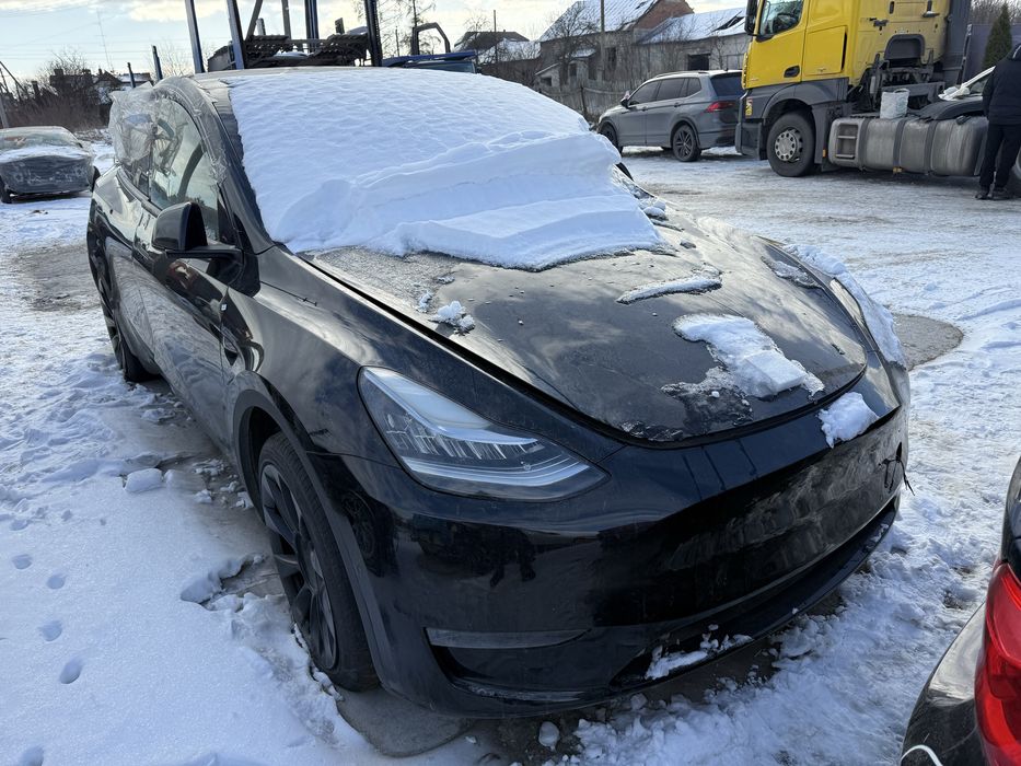 Tesla Y Розборка