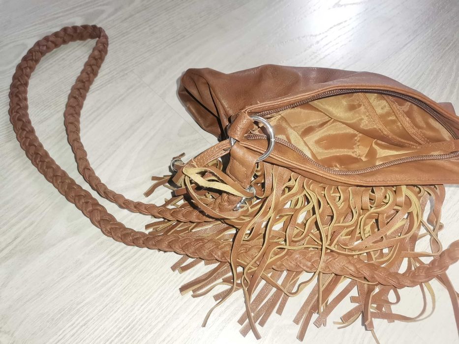 Torebka z frędzlami