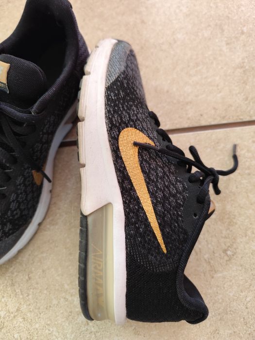 Air max pretos NR 36.5