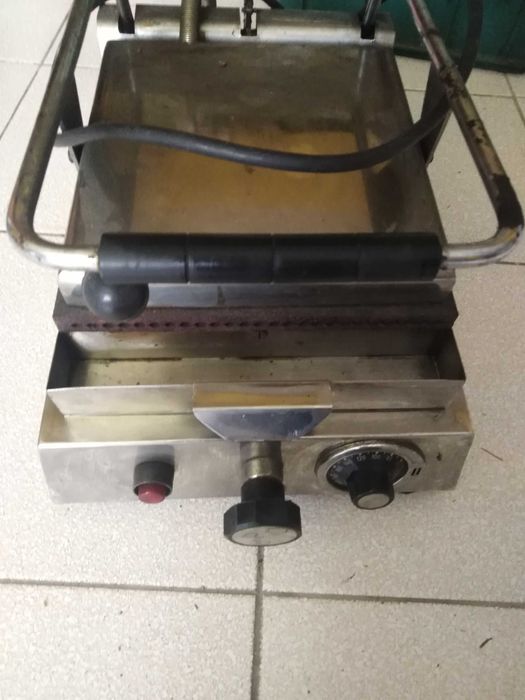 Grelhador para sandes e tostas