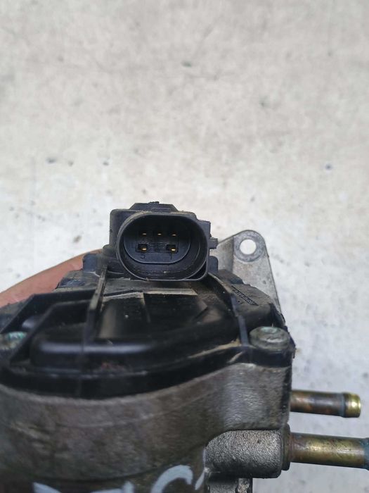 Zawór EGR Siemens 03C131503B VW Golf V Touran I Audi A3 8P 1.6 FSI