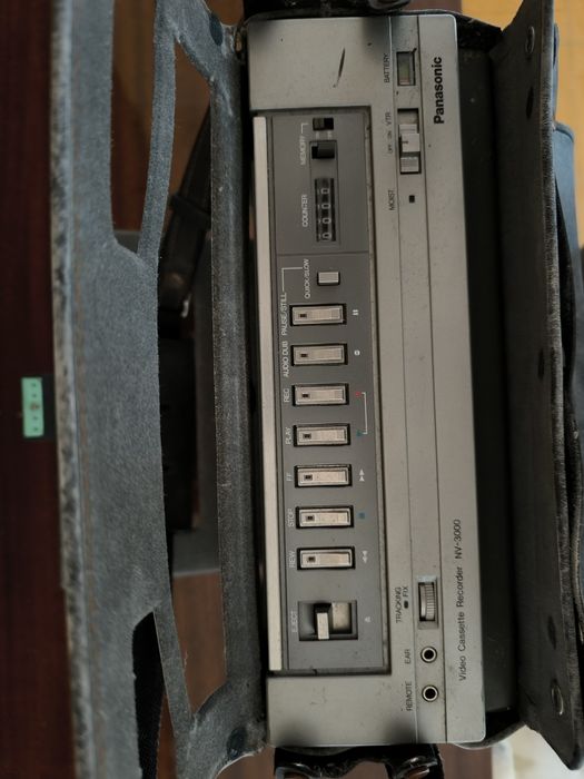 Gravador de cassetes Panasonic NV-3000 e respectiva bolsa de transport