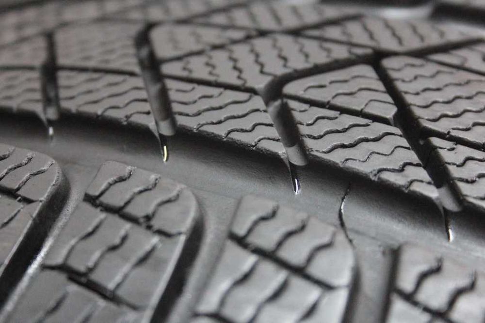 245/45/19 Pirelli Sottozero 3 245/45 R19 102V XL RSC RunFlat 2020r