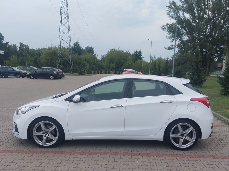 ** Hyundai i30 turbo ** xenony ** ledy ** navi ** kamera cofania ** zamiana **