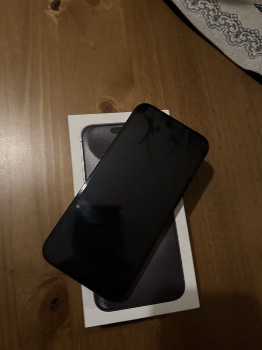 Iphone 15 pro max como novo