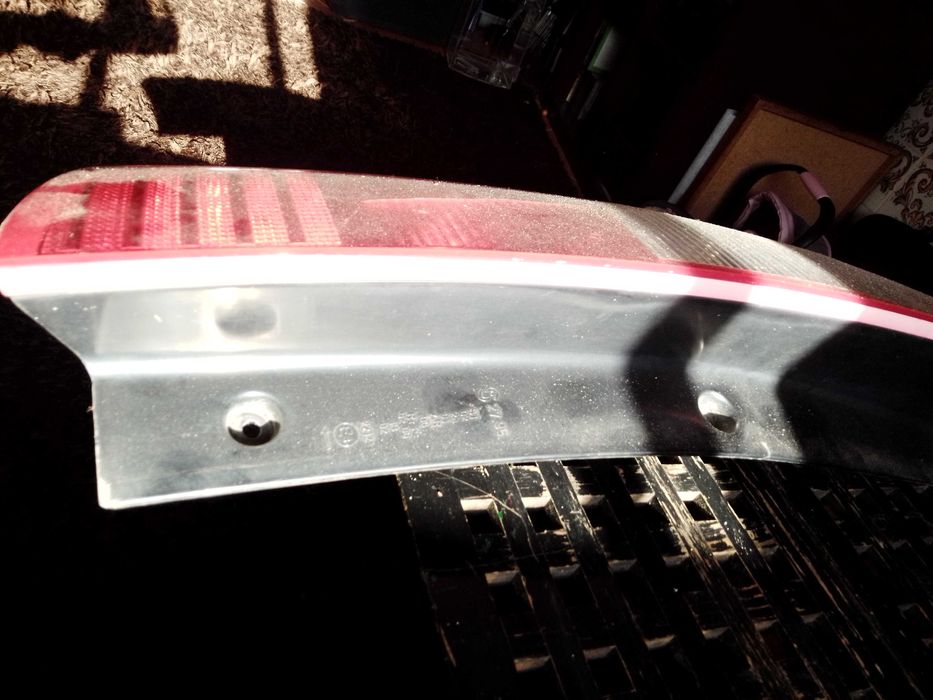 Farolim traseiro Mitsubishi Colt