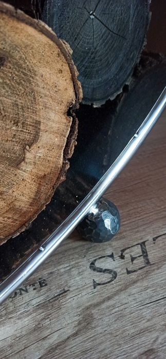 Дровниця для каміну з нержавіючої сталі в стилі лофт