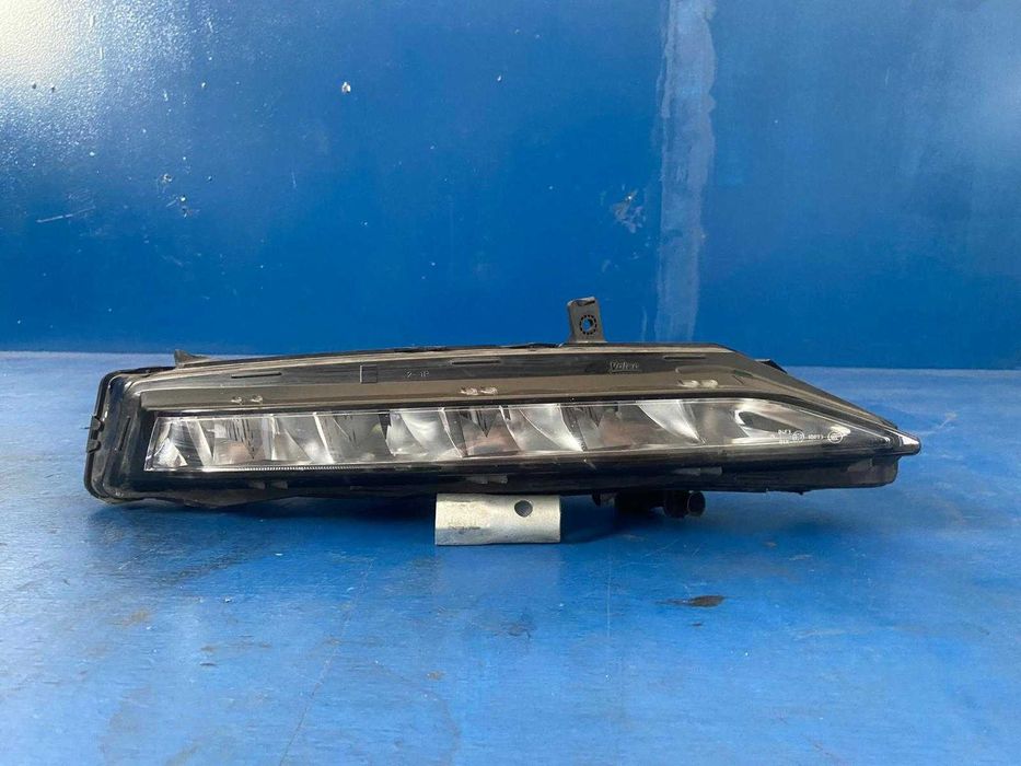 Skoda Superb III lift halogen prawy przód EU Led