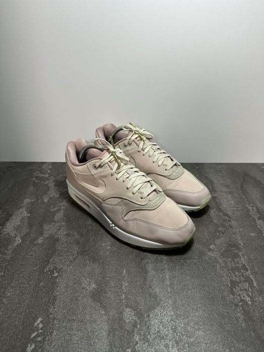 Кросівки Nike Air Max 1 Premium Pink
