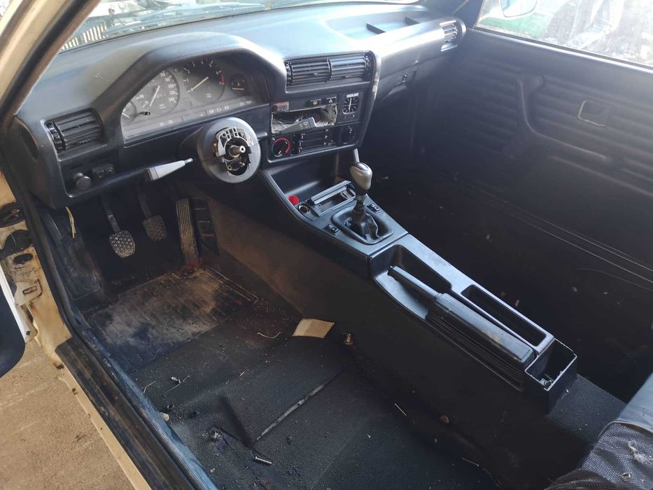 BMW E30 316 _ Para Peças