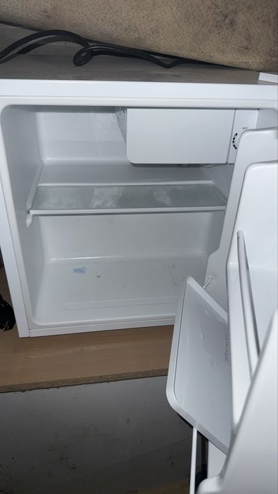 Продам мини холодильник