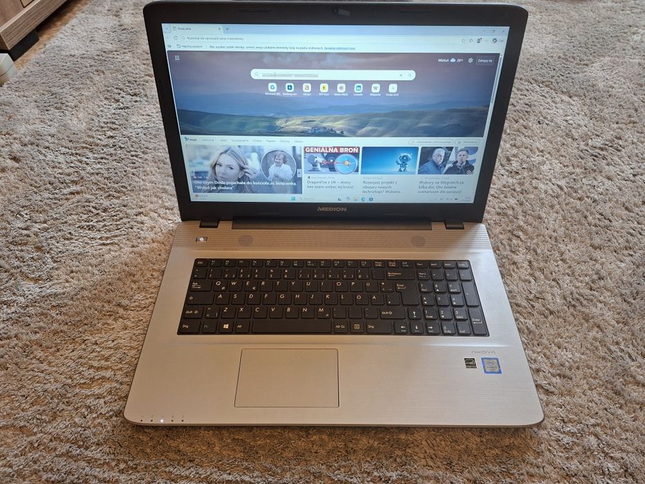 Laptop Medion 17cali i3 6gen ssd 120GB