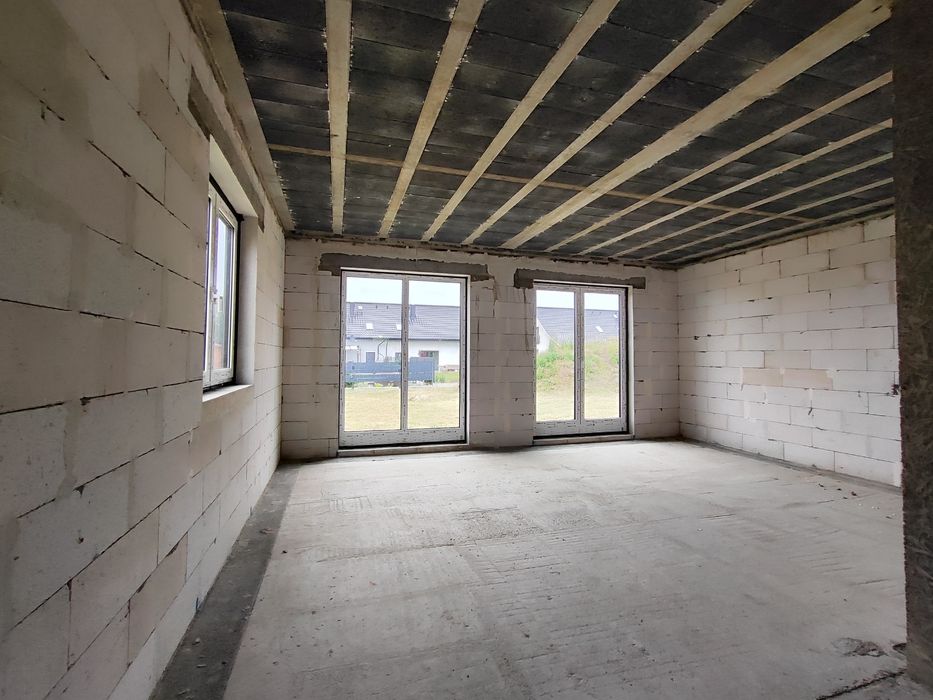 Bliźniak na sprzedaż. Komfortowy ekonomiczny dom w spokojnej okolicy.