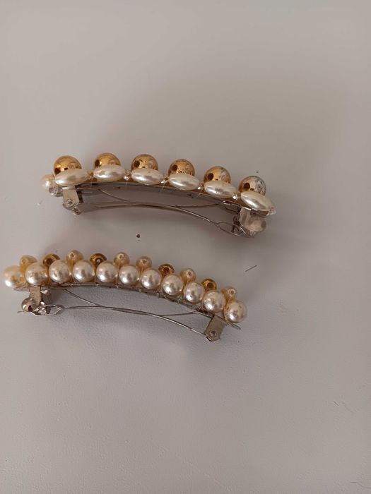 Elásticos e travessões para o cabelo