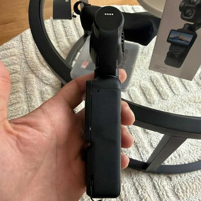 DJI Osmo Pocket 4 Creator Combo