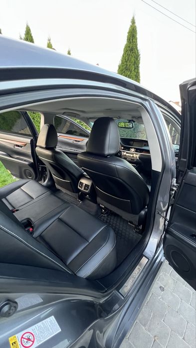 Lexus es300h 2012