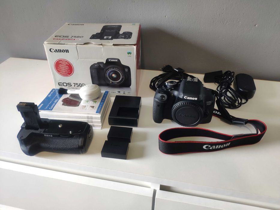 Canon EOS 750D + Grip + Zasilacz + 3bat