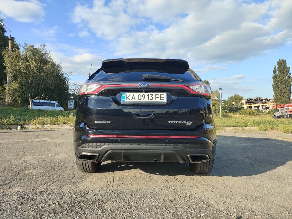 Ford Edge Titanium автопарковка