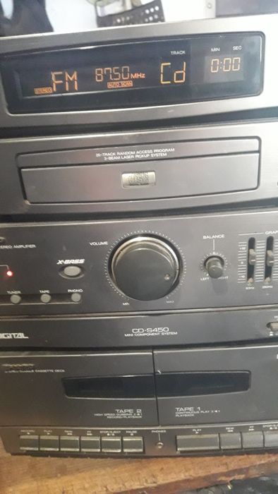 Музикальний центр