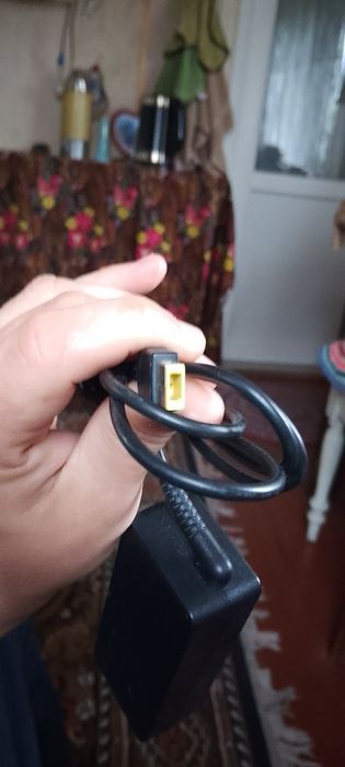 Блок питания ноутбука