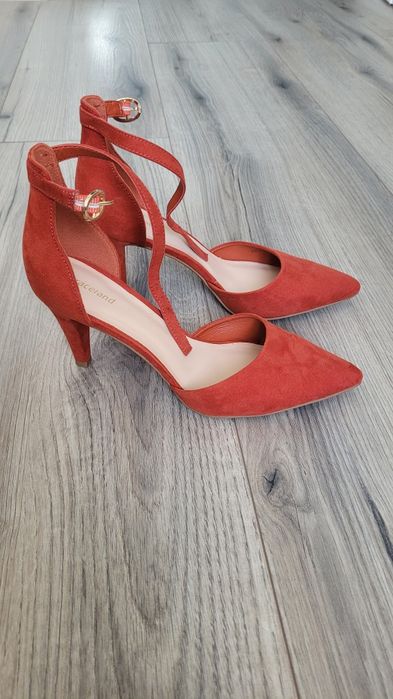 Eleganckie buty na obcasie szpilki do szpica 37