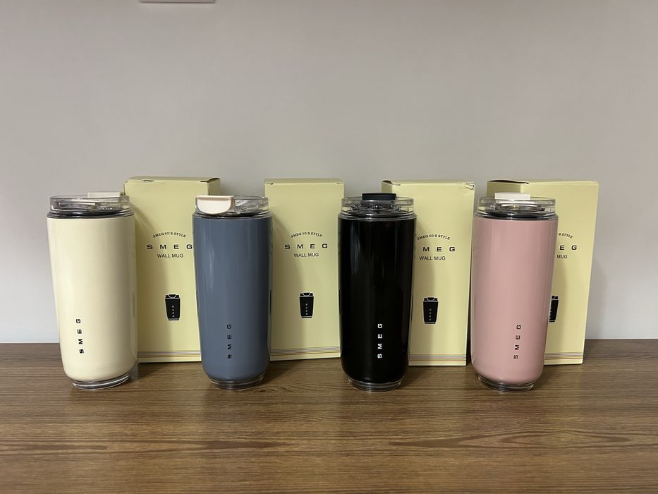 Термочашка Smeg 400 ml чорна