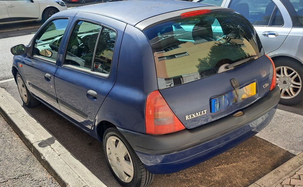 Renault Clio 1.2  75 mil kms