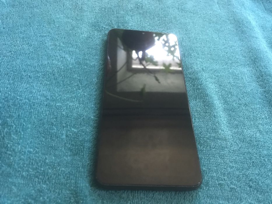 Samsung A12. 4/64GB. 6.5 дюйма. Без нюансов